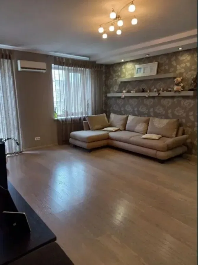 4-room apartment, 127 m², City centre