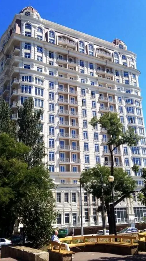 3-комнатная квартира, 140 м², Бельэтаж, Центр