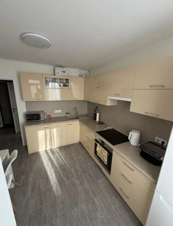 1-комнатная квартира, 39 м², Радужный, Таирова