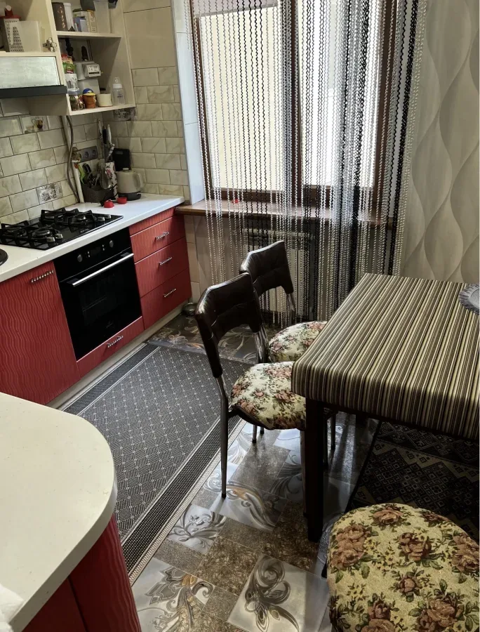 3-комнатная квартира, 72 м², Молдаванка