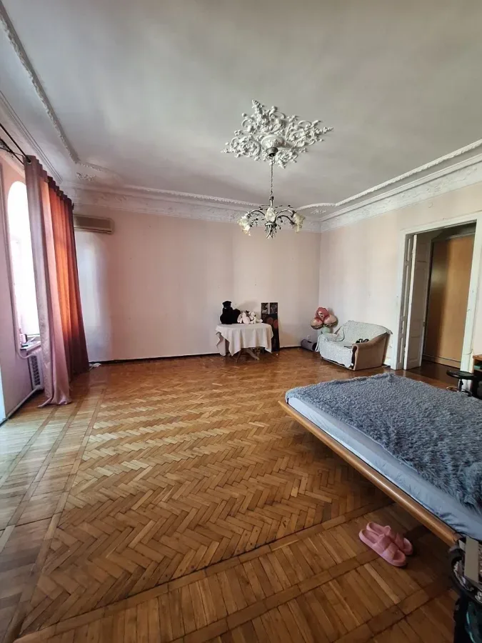 3-комнатная квартира, 100 м², Центр