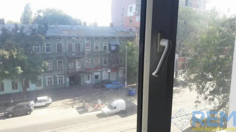Комерційна, 2 370 м², Молдаванка