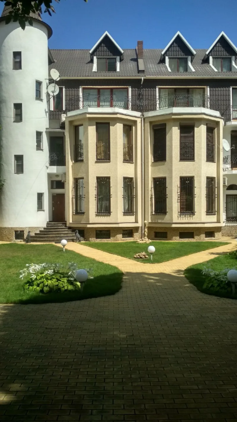4-кімнатна квартира, 180 м², Фонтан