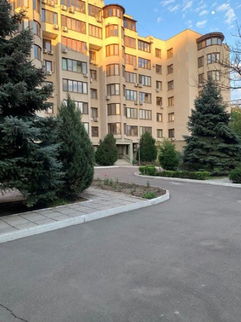 3-кімнатна квартира, 125 м², Билдинг, Шевченко-Французький