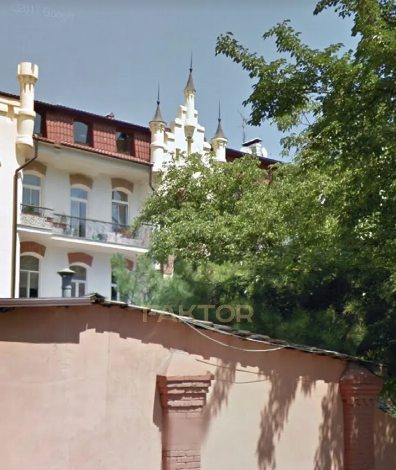 5-комн. квартира 150 м², этаж 2/3, ул. Отрадная