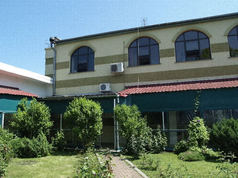 Коммерция, 3 000 м², Фонтан