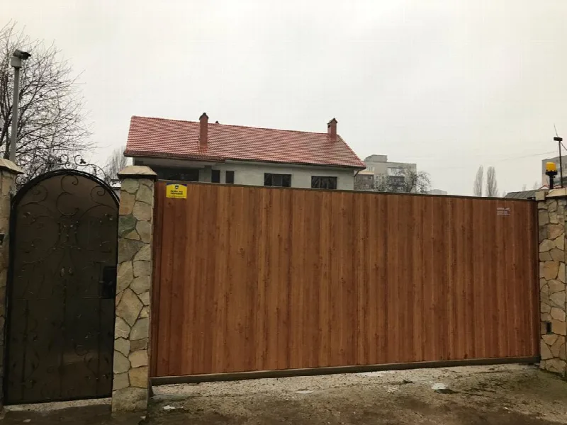 5-кімнатний будинок, 300 м², Таїрова