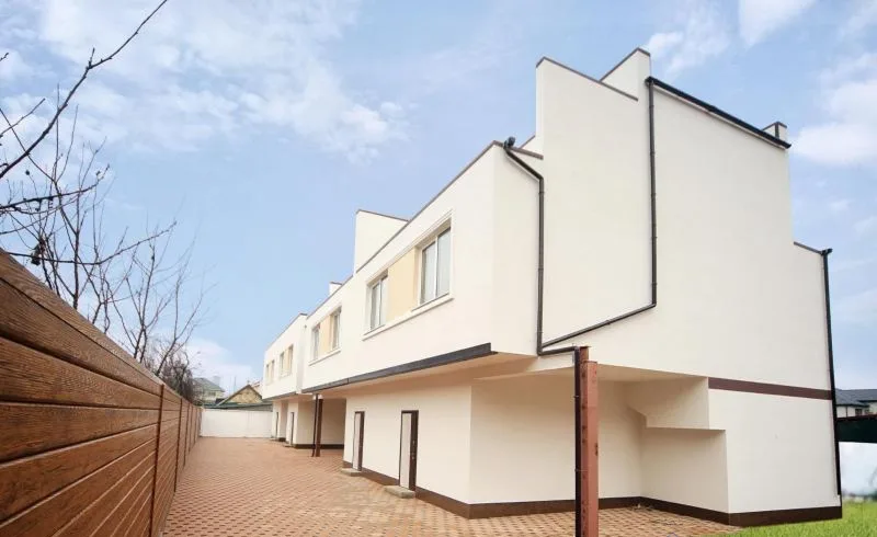 3-кімнатний будинок, 120 м², Таїрова