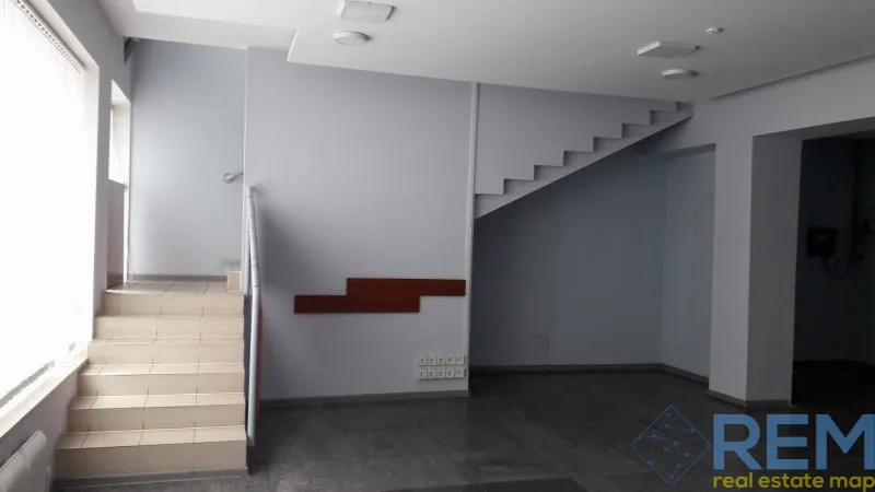 Коммерция, 190 м², Центр
