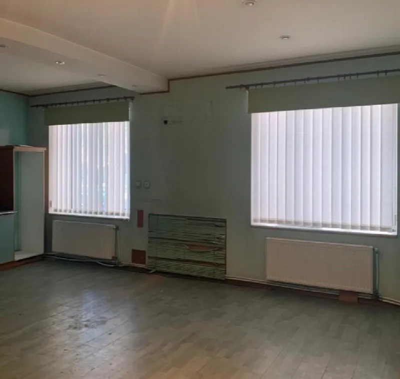 Комерційна, 56 м², Центр