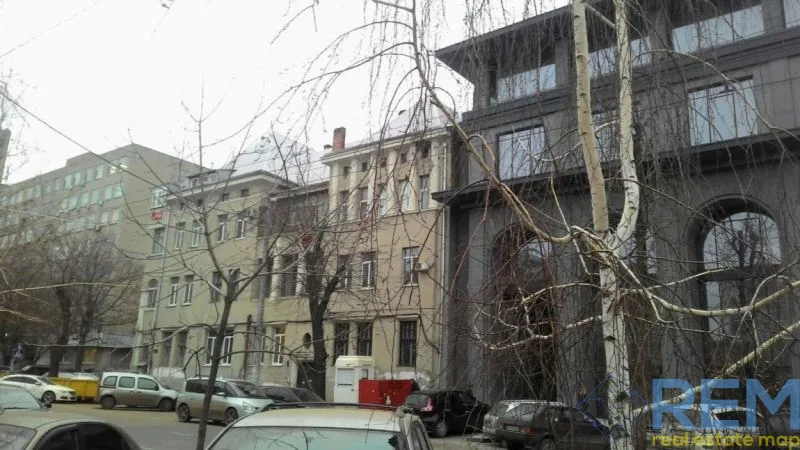 Комерційна, 200 м², Центр