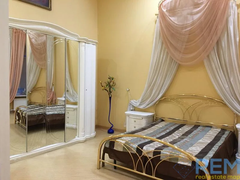 5-кімнатні, 128 м²