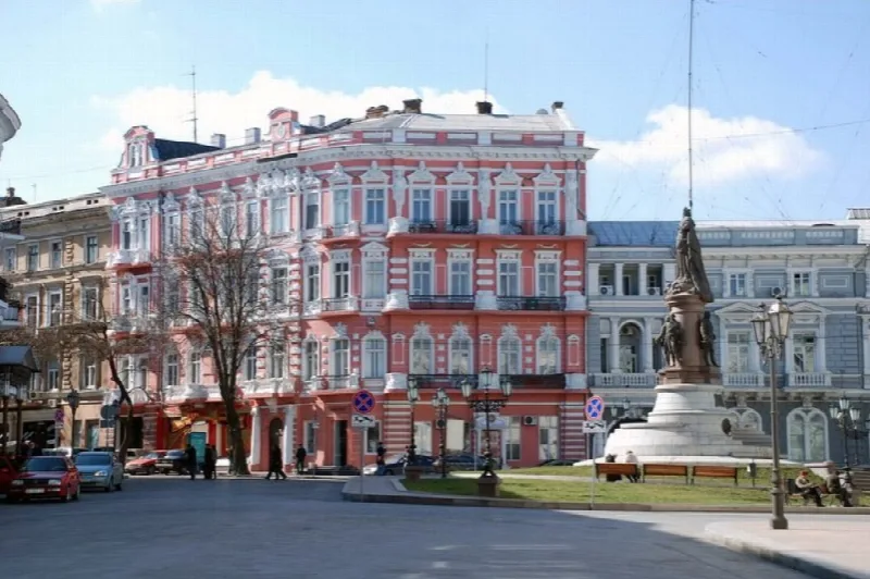 5-комнатная квартира, 185 м², Центр