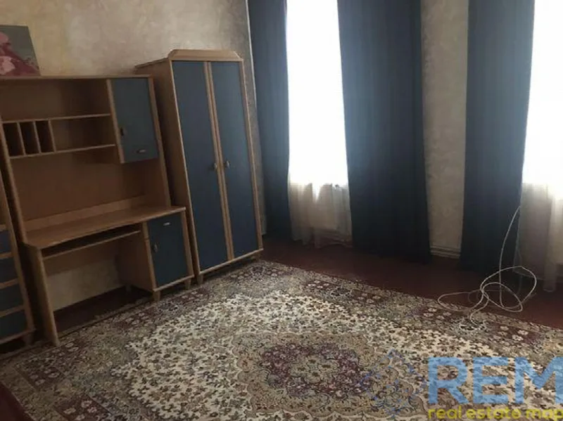 4-кімнатна квартира, 92 м², Центр