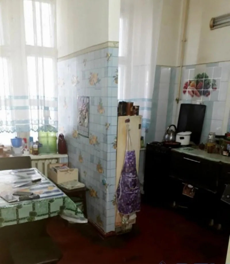 4-кімнатна квартира, 85 м², Центр