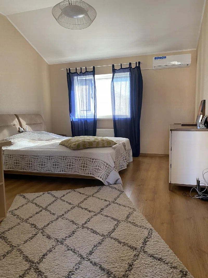 3-кімнатні, 100 м²