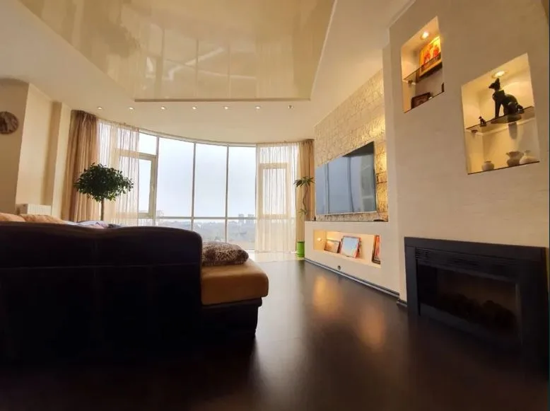 2-кімнатна квартира, 131 м², Гранд Парк, Фонтан