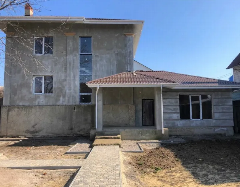 8-кімнатні, 285 м²