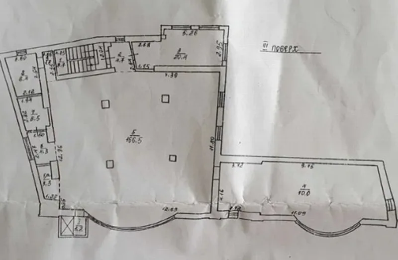 Комерційна, 600 м², Центр