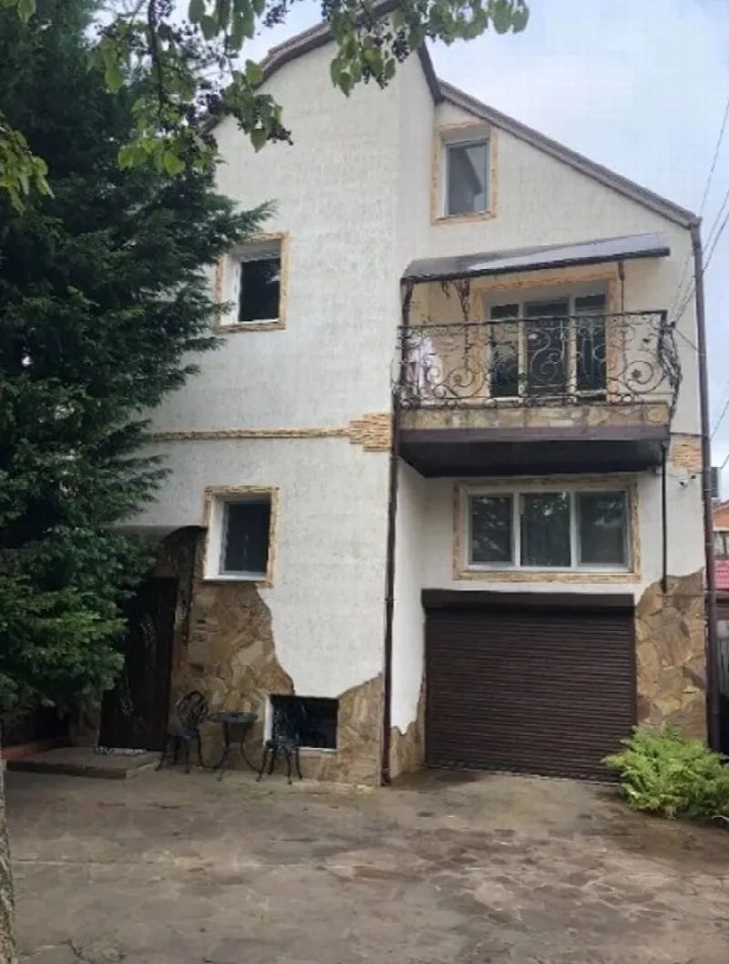 3-кімнатний будинок, 186 м², Таїрова