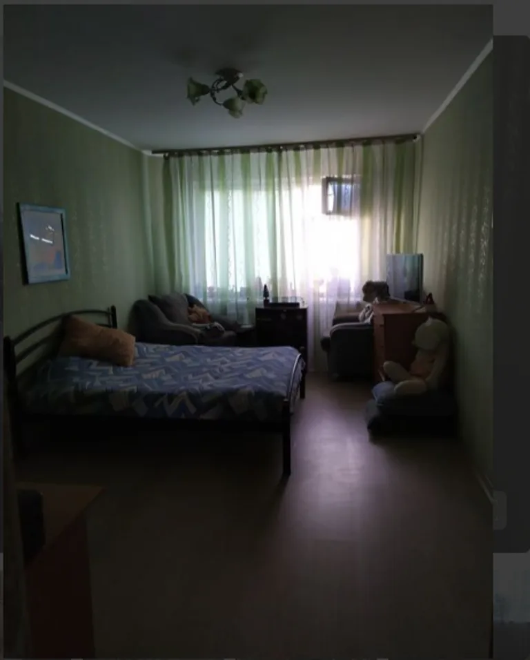 5-кімнатна квартира, 92 м², Таїрова