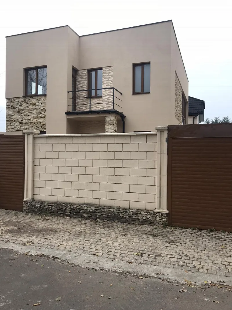 3-кімнатні, 160 м²