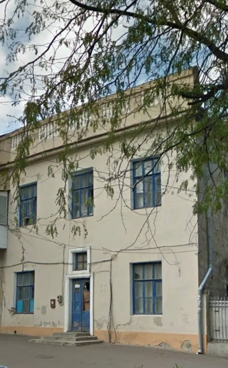 Комерційна, 322 м², Центр