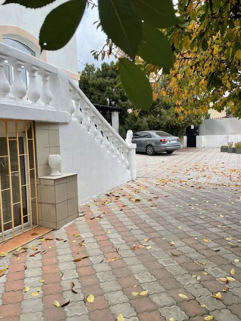 Комерційна, 1 000 м², Фонтан