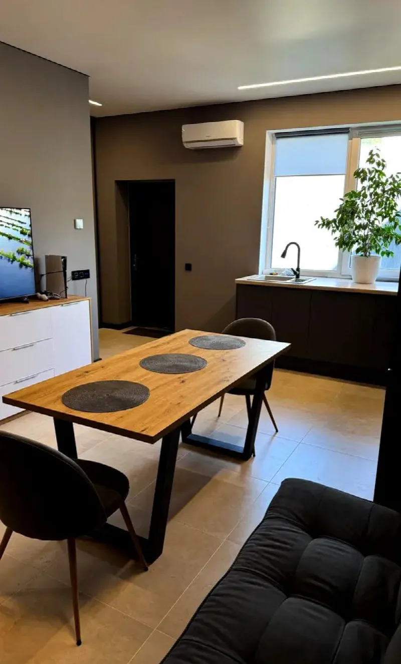 4-кімнатні, 93 м²