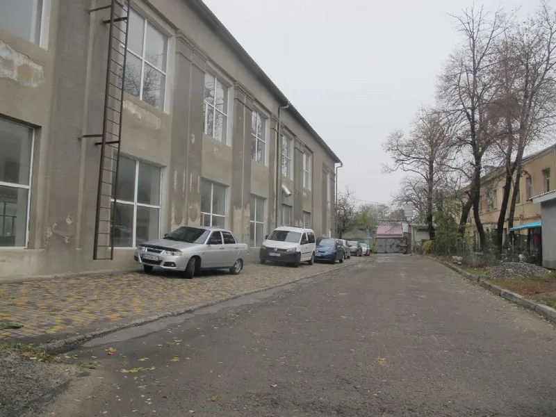 Коммерция, 4 100 м², Молдаванка