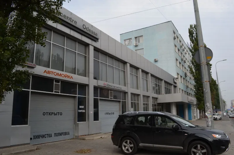 Комерційна, 1 167 м², Молдаванка