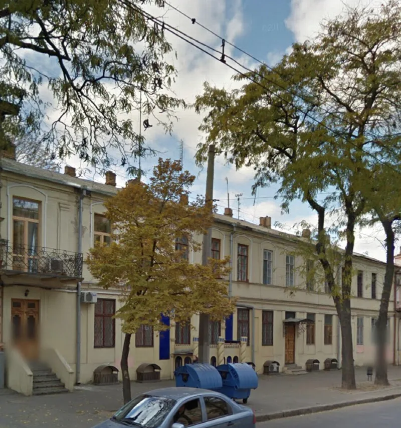 Комерційна, 1 260 м², Центр