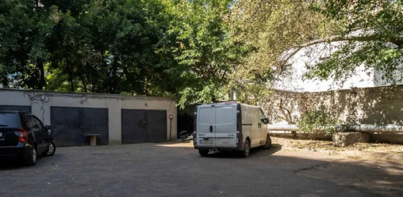 Commercial, 1 870 m², Tairova