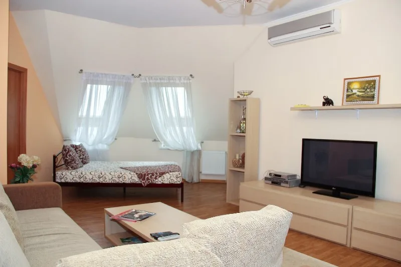 3-кімнатні, 140 м²