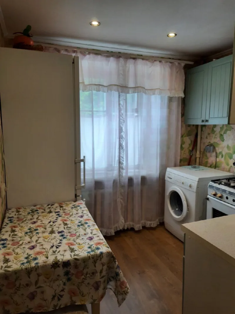 1-кімнатні, 32 м²