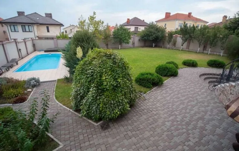7-кімнатний будинок, 600 м², Совіньйон
