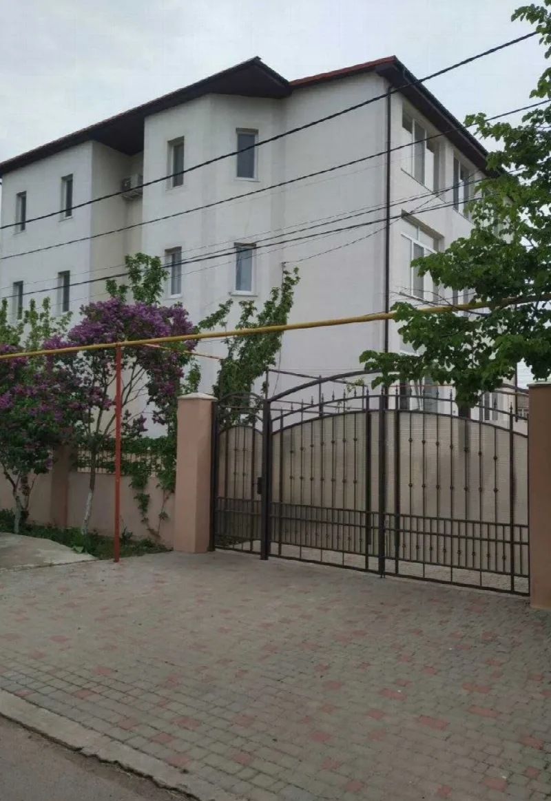 10-кімнатні, 453 м²