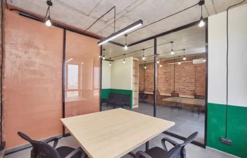 Коммерция, 40 м², Парк Фонтанов, Фонтанка