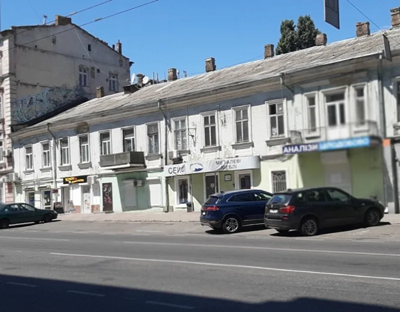 3-комнатная квартира, 80 м², Центр