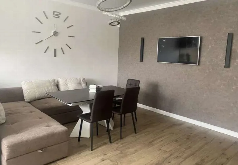 3-кімнатні, 110 м²