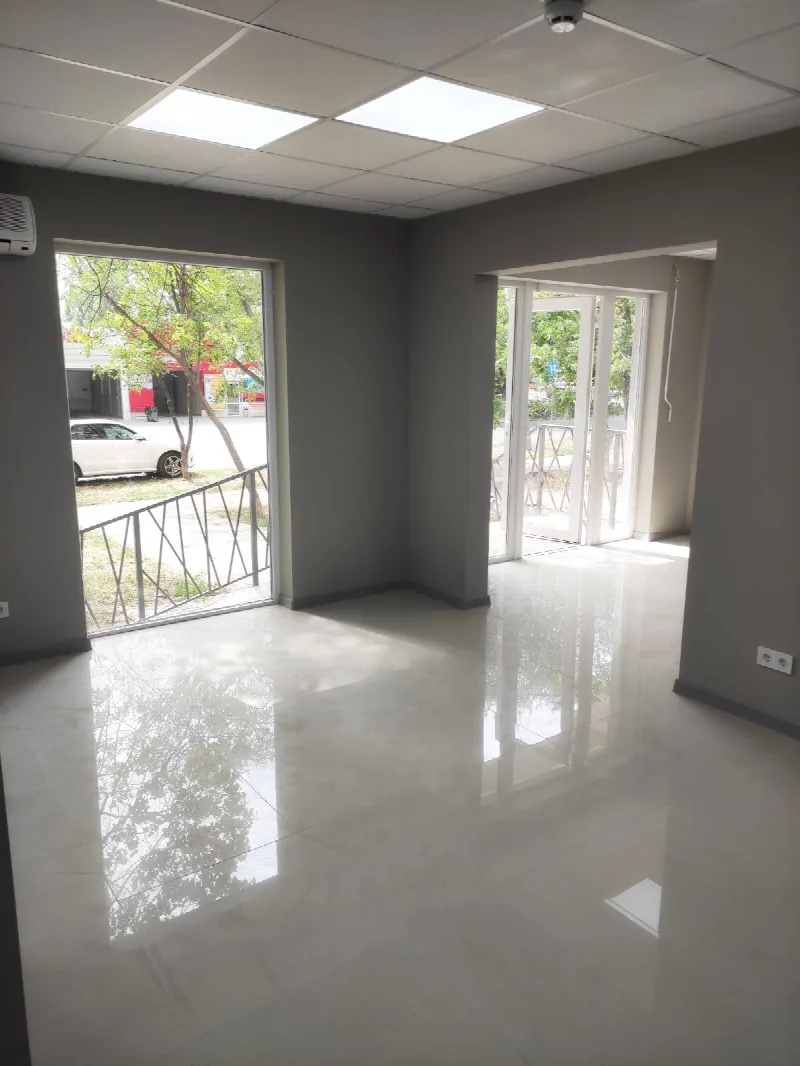 Комерційна, 50 м², Таїрова