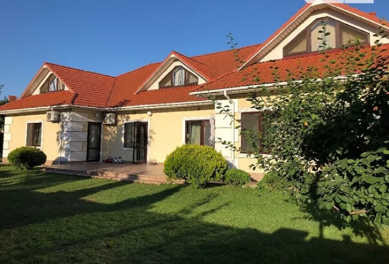 8-кімнатний будинок, 450 м², Совіньйон
