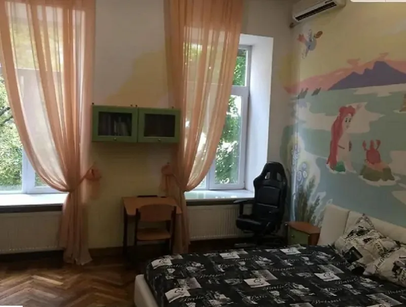 7-кімнатна квартира, 350 м², Центр