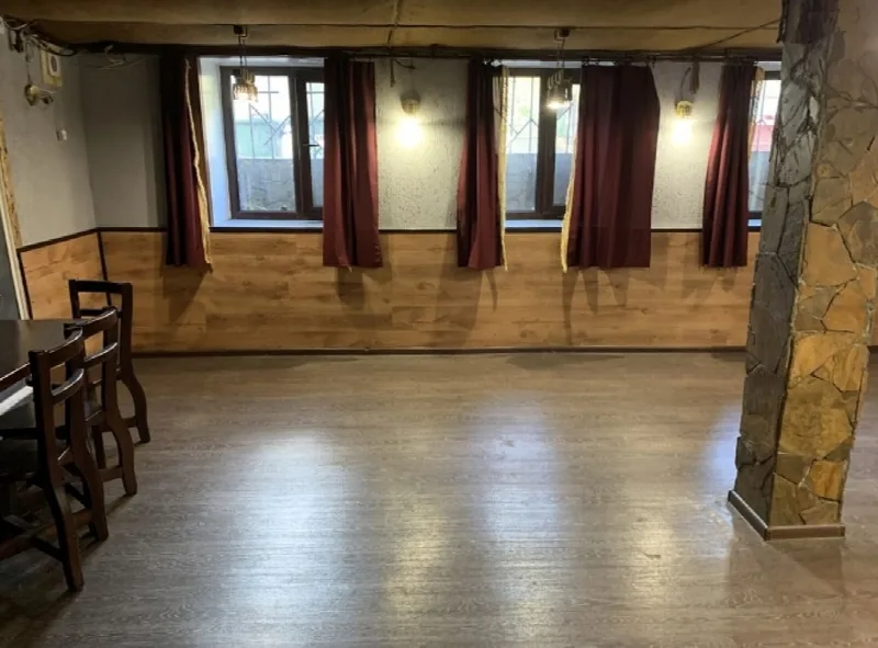 Commercial, 180 m², City centre