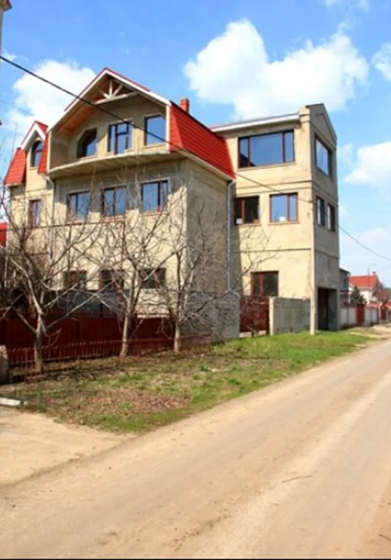 10-кімнатний будинок, 1 000 м², Санжійка