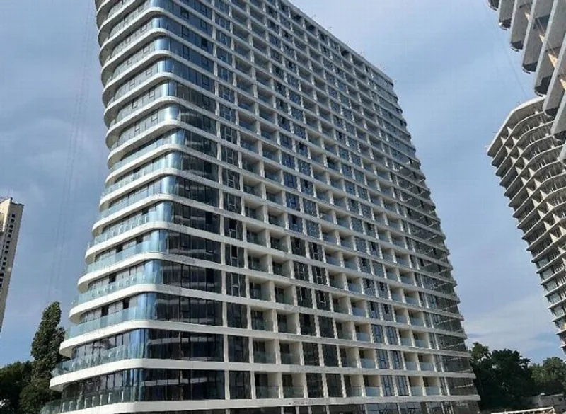 3-кімнатні, 141 м²