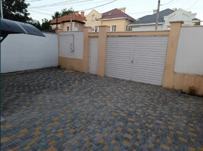 4-кімнатні, 127 м²