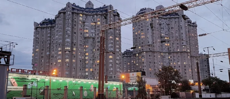 Комерційна, 720 м², Чудо город, Фонтан