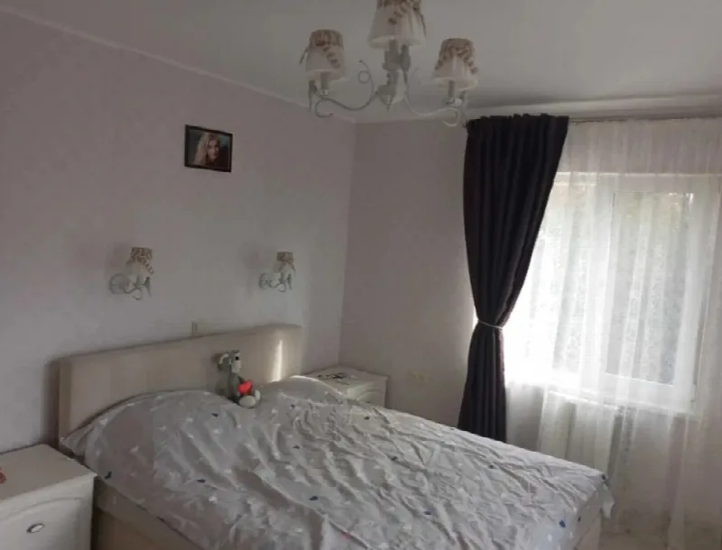 3-кімнатні, 80 м²