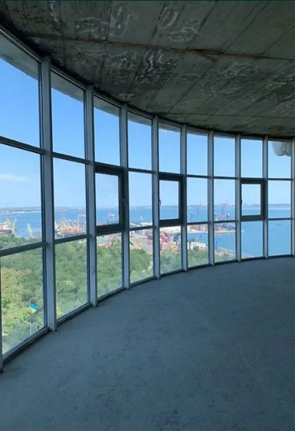 4-кімнатна квартира, 304 м², Мерседес, Центр